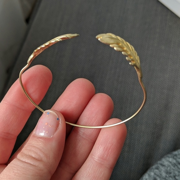 Feather gold adjustable bracelet - Picture 3 of 4
